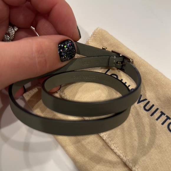 Louis Vuitton double wrap Leather Buckle bracelet - Picture 2 of 5